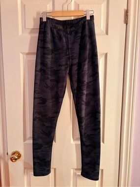 Fleece Lined Black Camouflage Leggings